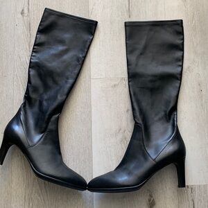 Aquatalia Black Heeled Boots